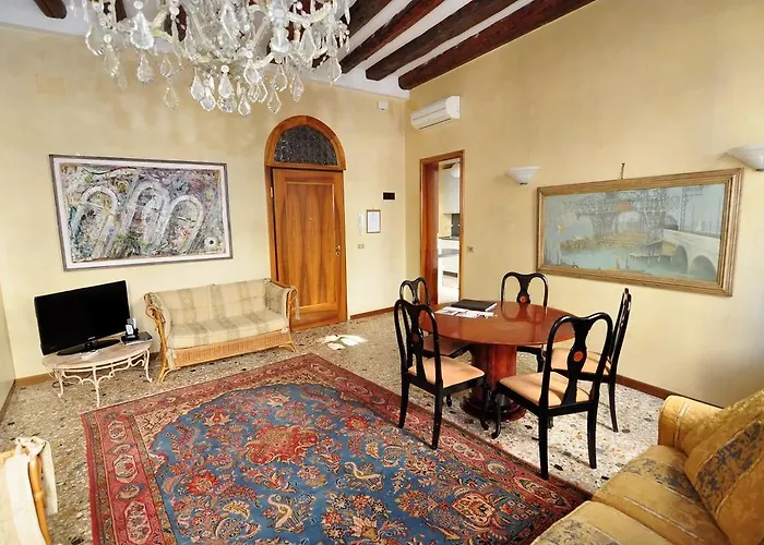 Casa Dei Pittori Venice Apartments